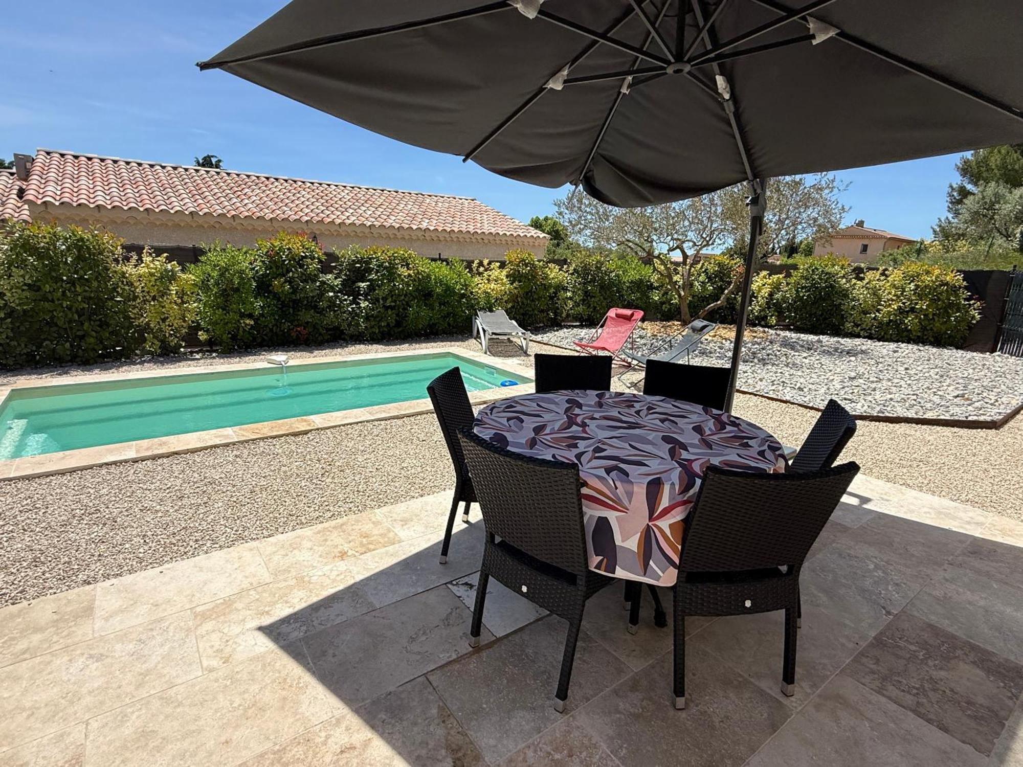 Santa - Piscine - Wi-fi - Proche Ventoux - Ideal Cyclistes * Mormoiron